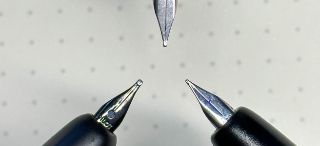 A closeup photo of the nibs of the Pilot Vanishing Point, Majohn A1, and Majohn A2